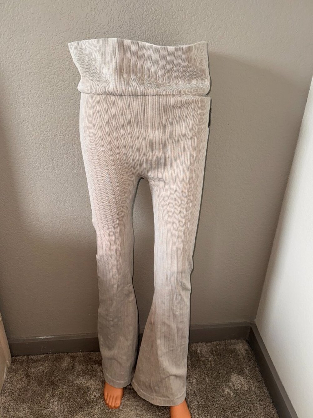 NWT Fashion Nova Zen Zest Ribbed High Waist Flare Yoga Pants | Light Taupe - L